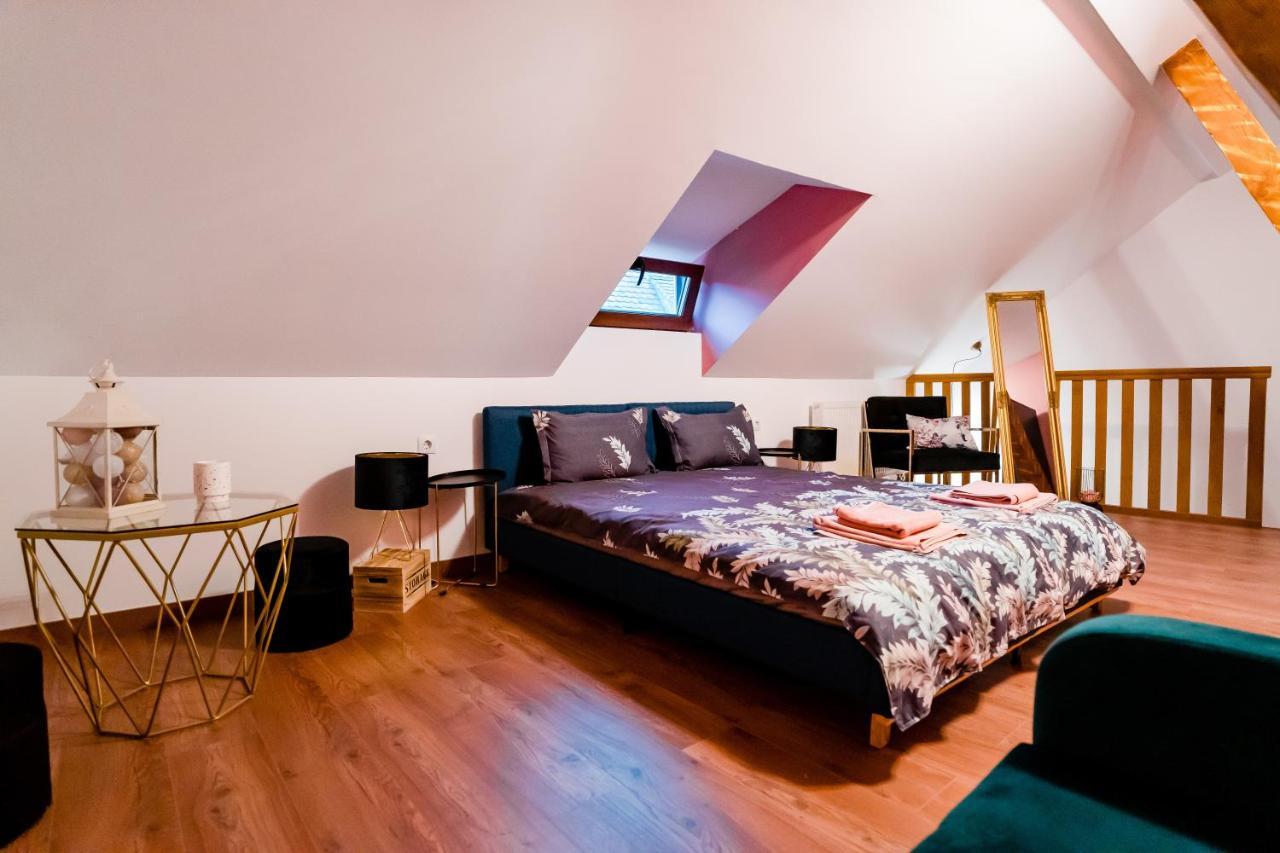 Galeria Grafit Apartments Sibiu Luaran gambar